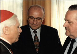 Banner "Eine wertlose Modenschau?" (Vortrag über Denkmalschutz)